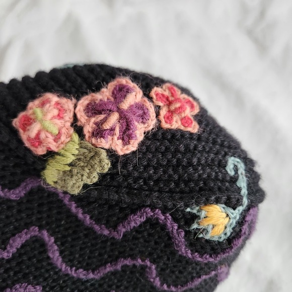 Little Journeys Chicago 100% Alpaca Wool Hand Made Knit Floral Beanie Peru - Picture 5 of 7